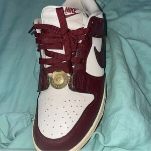 Women’s Nike dunks size 8.5